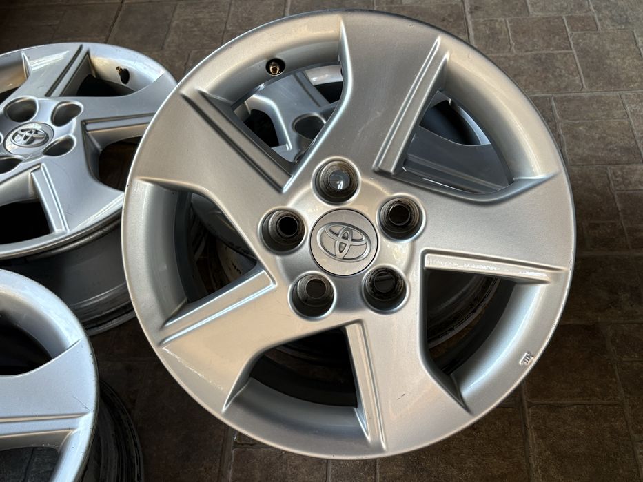 Оригинални джанти Toyota Auris / Тойота 15" 5х114.3