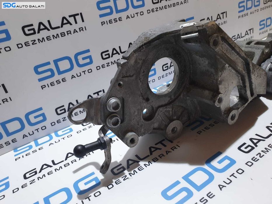 Suport Alternator Accesorii Motor cu Rola Intizatoare Curea Volkswagen Passat B7 2.0 CFGB CFFA CFGB CLLA CFGC CFFB CKRA 2010 - 2015 Cod 03L903143K [D0255]