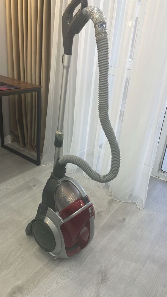 Продается пылесос самсунг