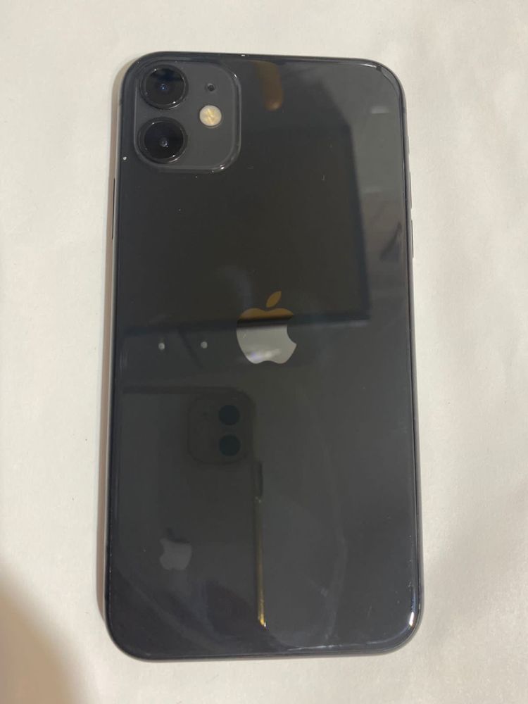 iPhone 11, 64 Gb в отличном состоянии