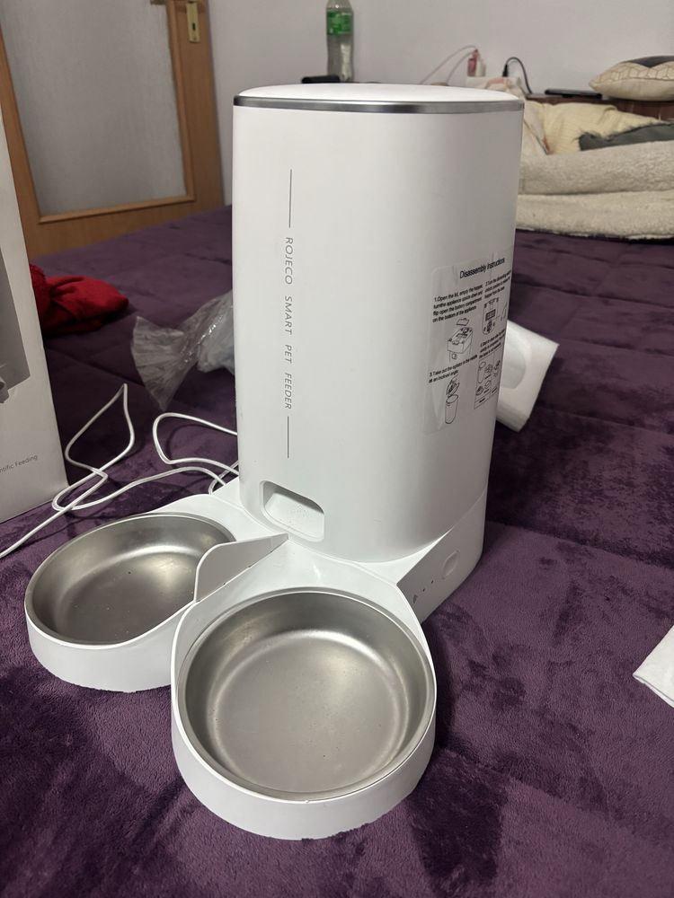 Hranitor dublu automatic pentru animale