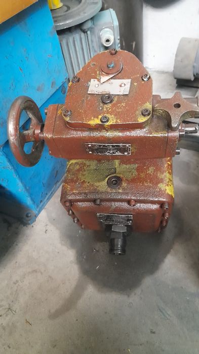 Pompa plopeni abkant