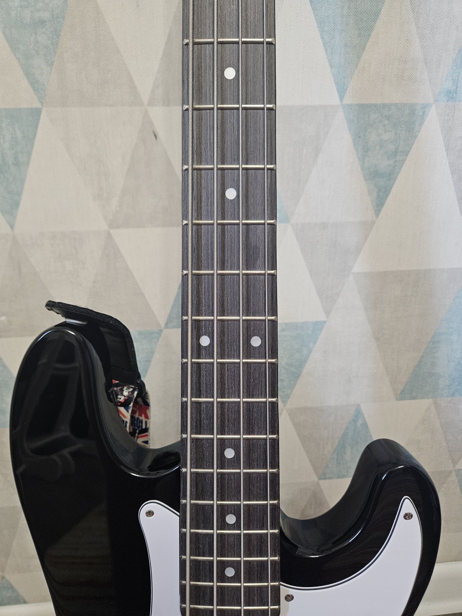 Бас-гитара Precision Bass Jordani PB-10 BK