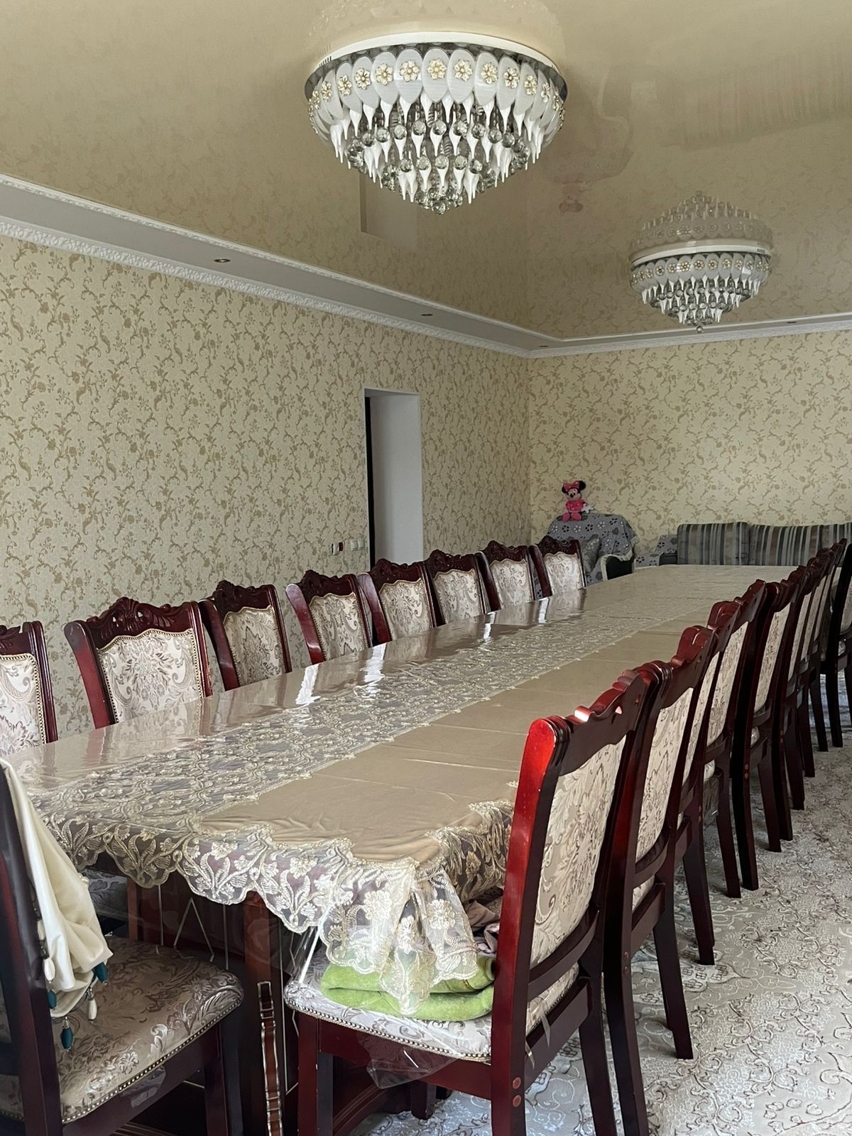 Продам Стол и Стулья