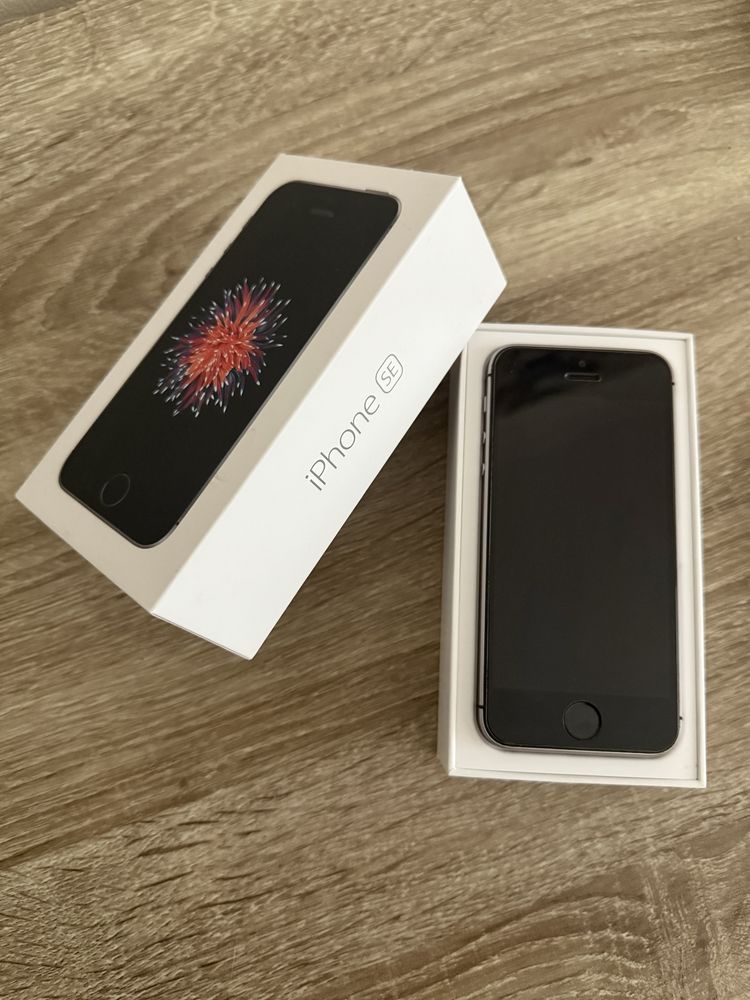 Iphone SE + кейсове