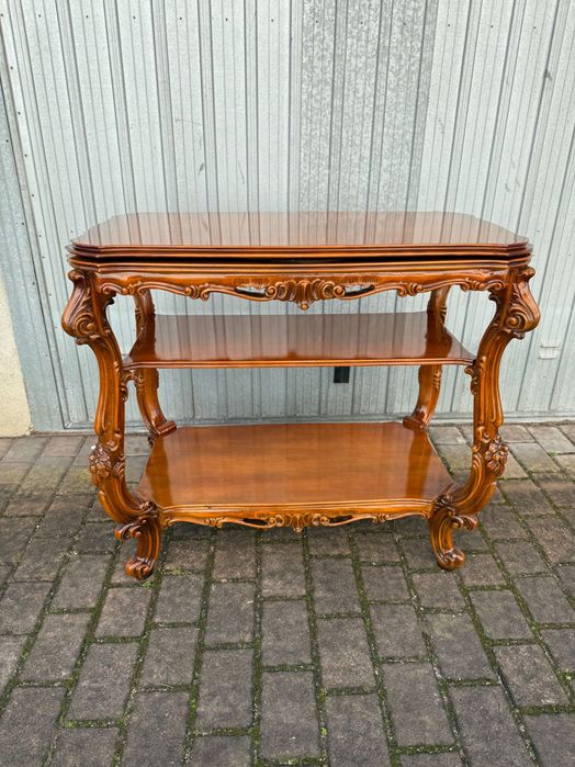 Барокова конзола за телевизор