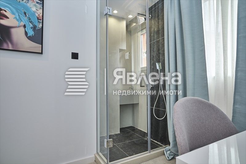 Продава се Тристаен апартамент в София, Център - 85 кв.м за 3918 €/кв.м - Снимка #8