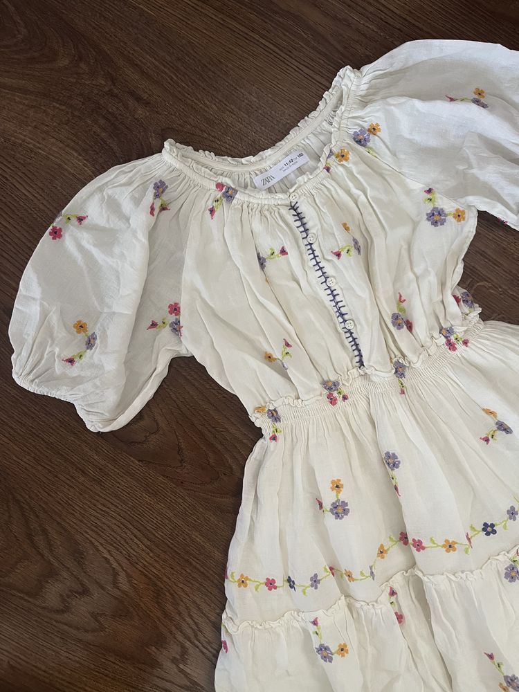 BENETTON и ZARA чисто нови роклички