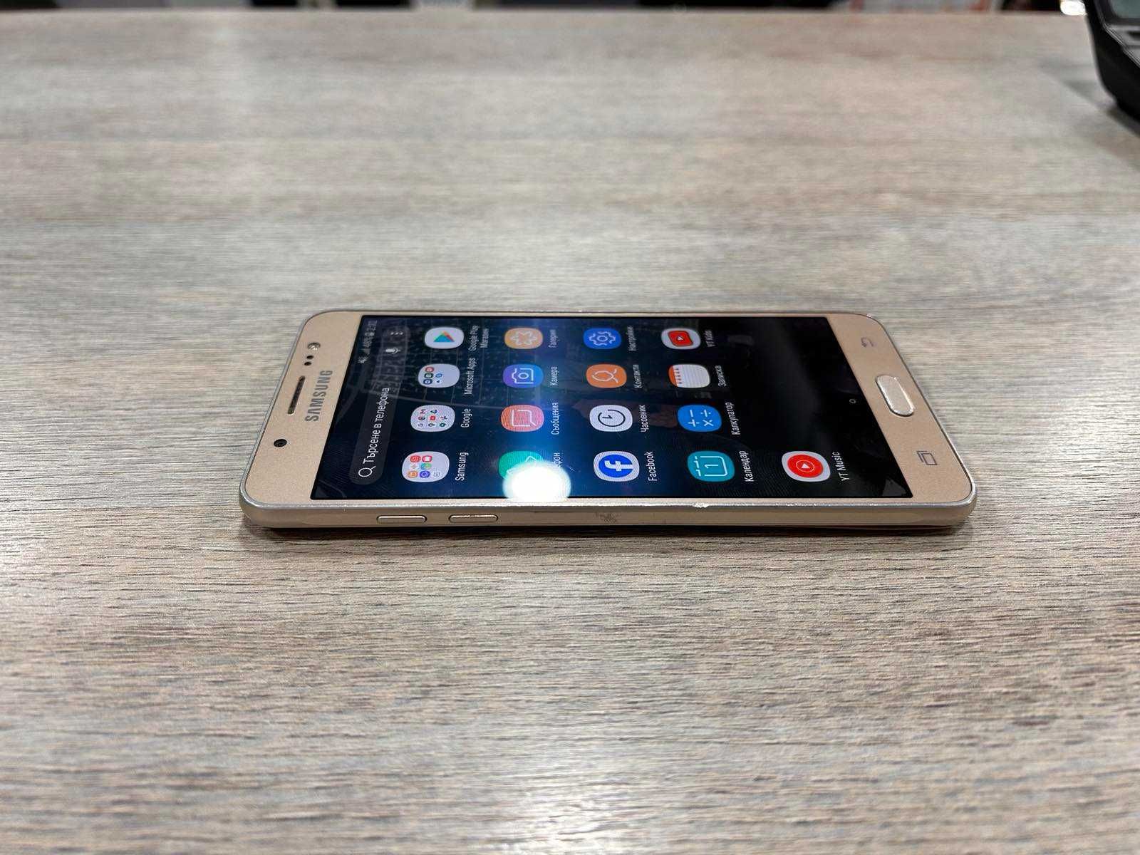 Продавам Samsung Galaxy J5