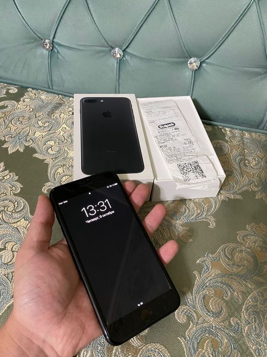 В продаже Айфон 7+.