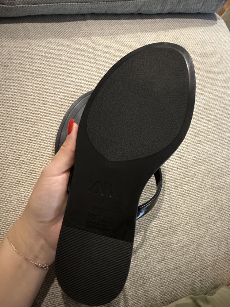 Zara чехли 37 номер