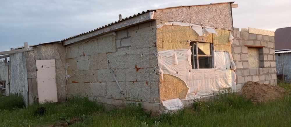 Продам не достроенный дом
