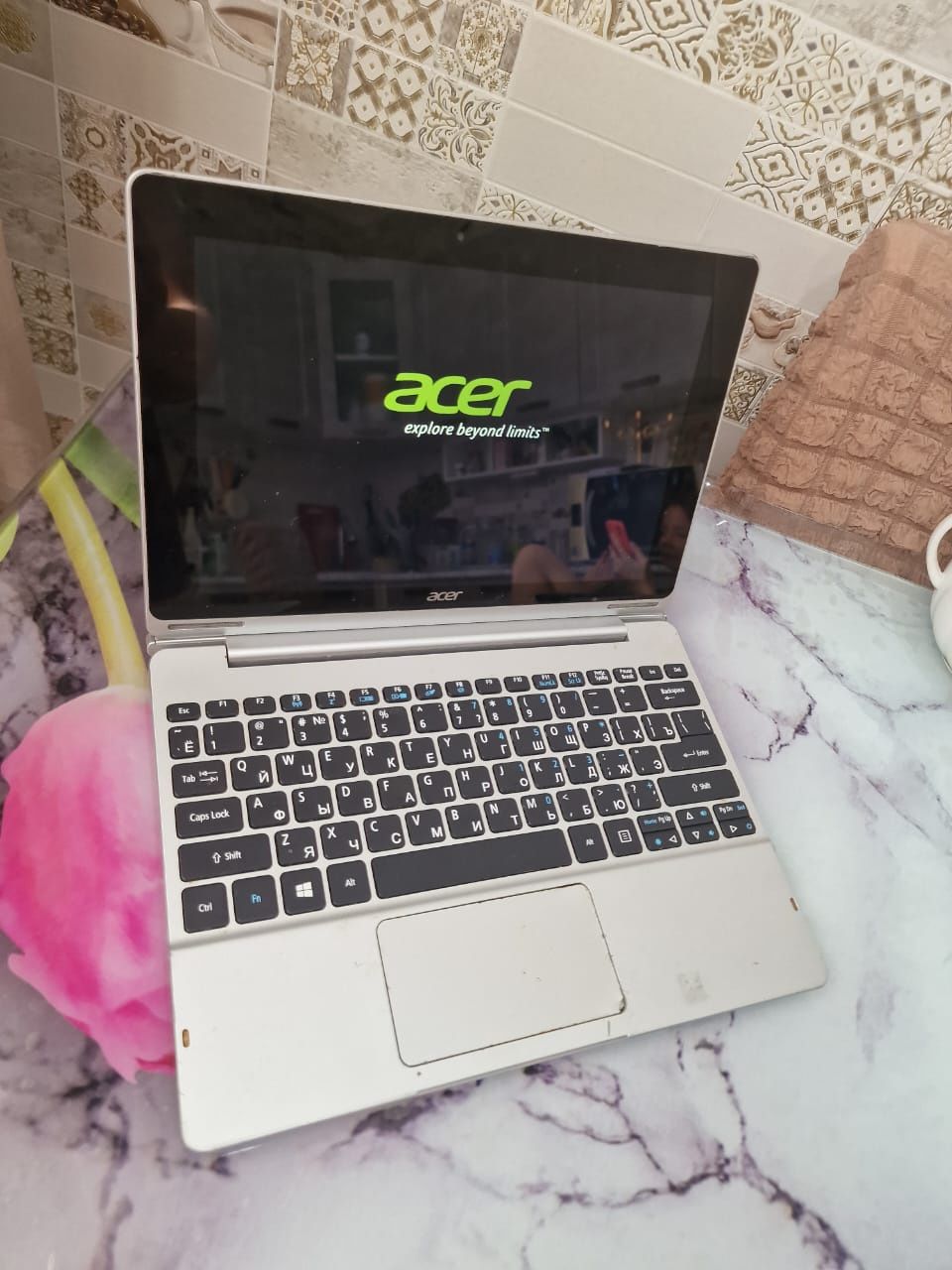 Продам офисный нетбук acer