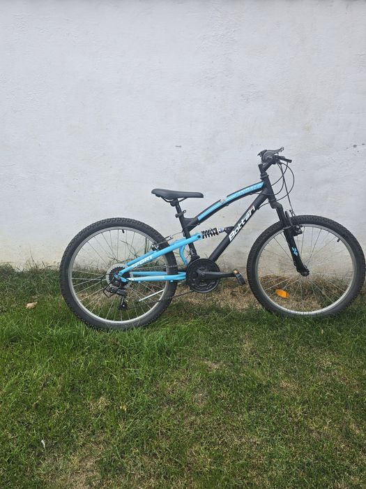 Bicicleta full suspension botarii