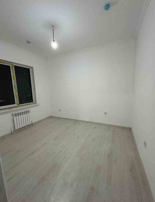 Yashnabod olmos maxallada sotiladigon kvartira bor