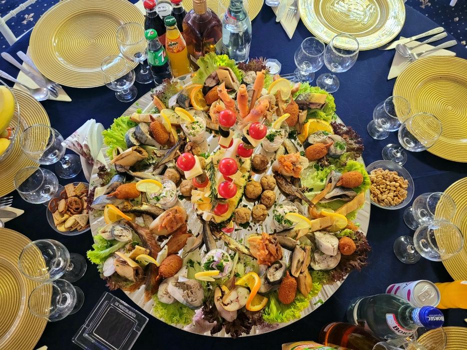 Catering,  pomeni, nunti, botezuri,