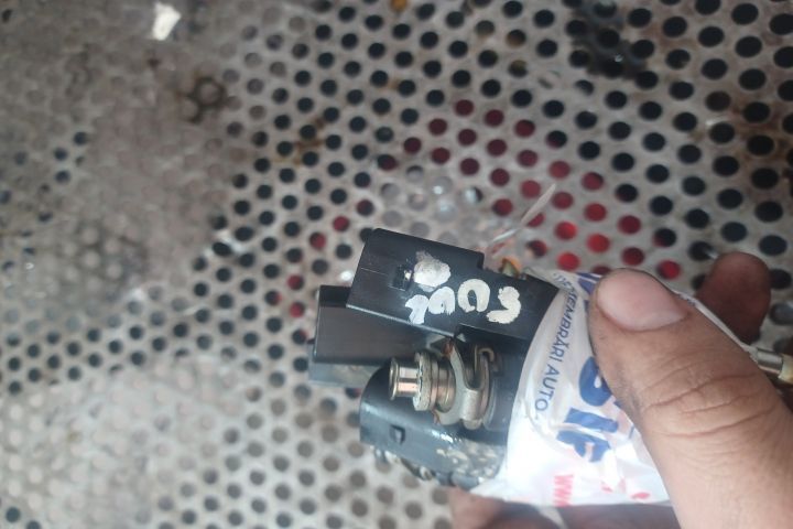 Injector benzina 03C906036F Seat Leon 2 1P [facelift] [2009 - 2012] H