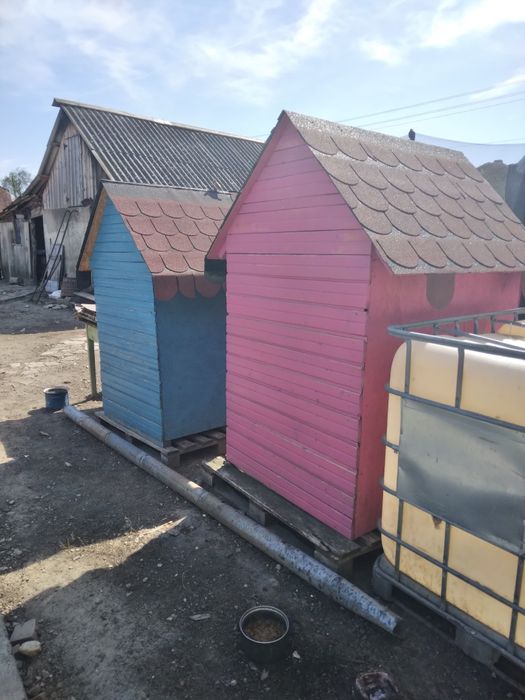 Vand doua casute de joaca copii