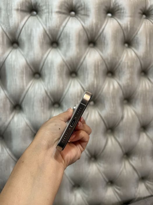 Iphone 16 pro max Почти Новый