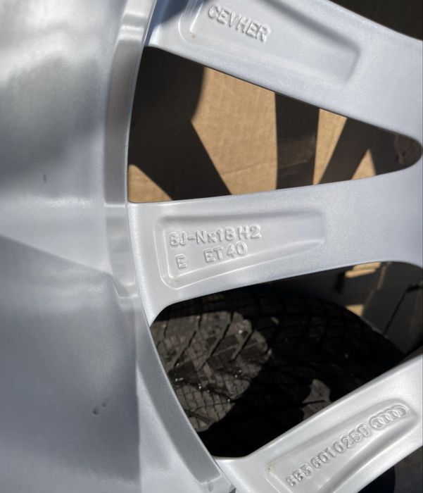 Roti iarna Audi A5 18 pt modelul dupa 2024 ca noi 235/45R18 Passat B8