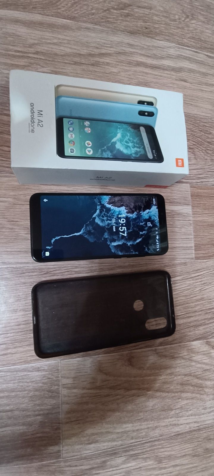 Продам Xiaomi Mi A2