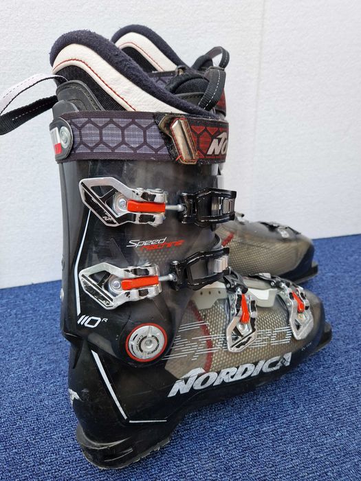 Sector 1 clapari schi schiuri bete ski