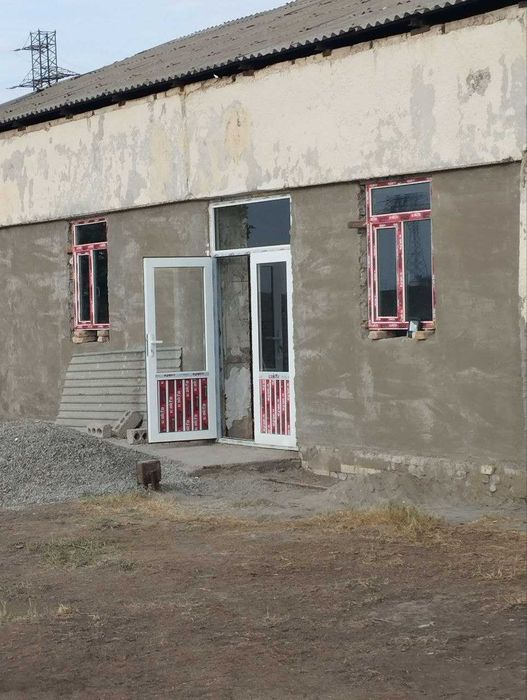 Нежилое здание от владельца в Чиназе. Вдоль речки Чирчика