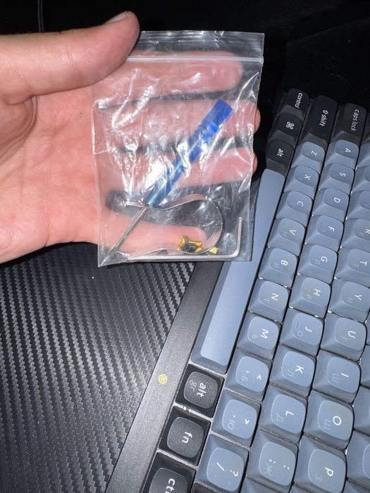Клавиатура Keychron V1 в идеальном состоянии. Отдам только в руки