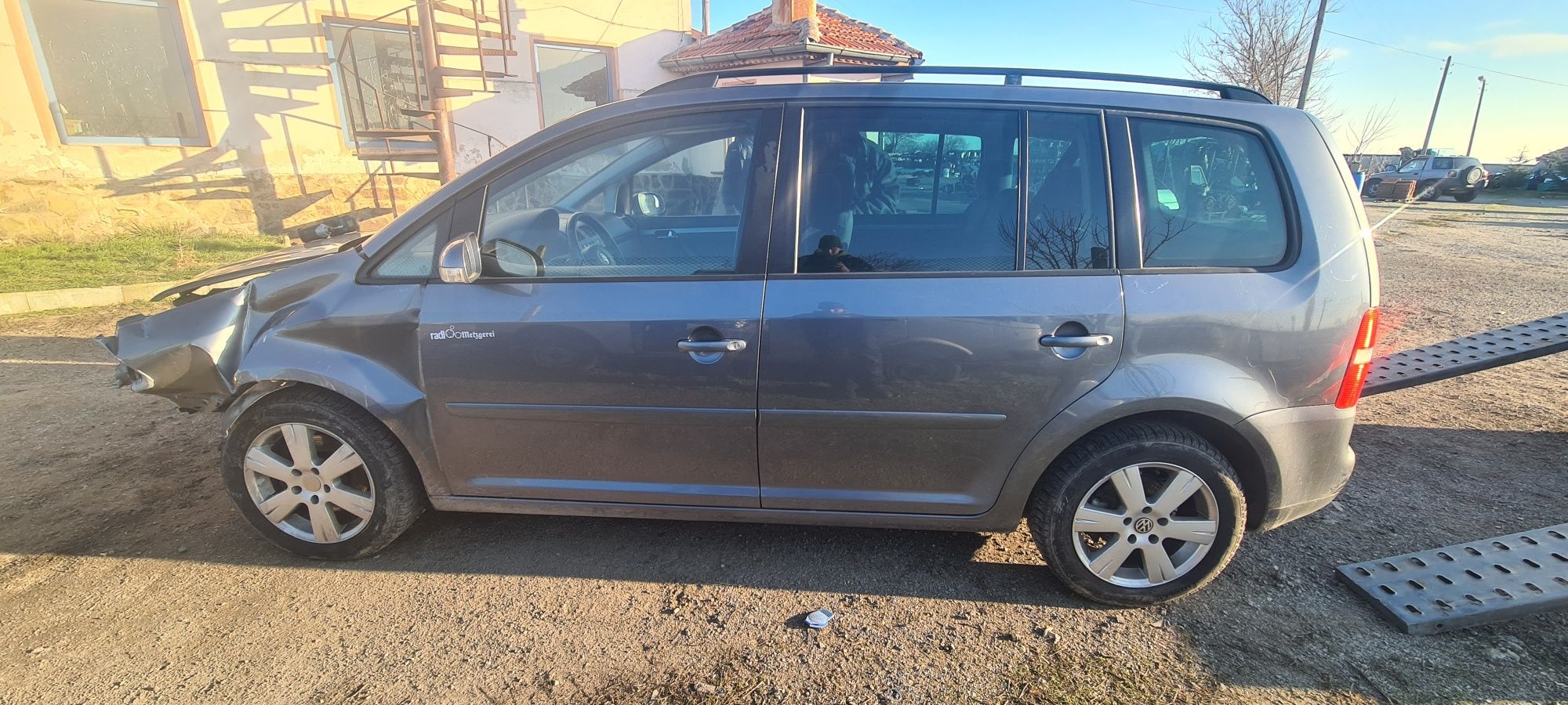 Volkswagen Touran (2.0TDI 140hp 6ск.) На части