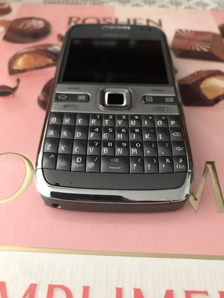 Nokia E72 нокия Е72