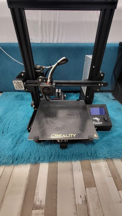Imprimanta 3d ender3