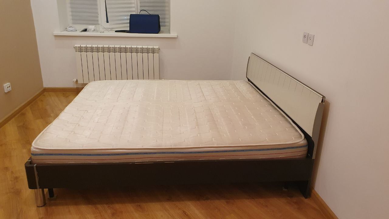 Продам двуспальная кровать