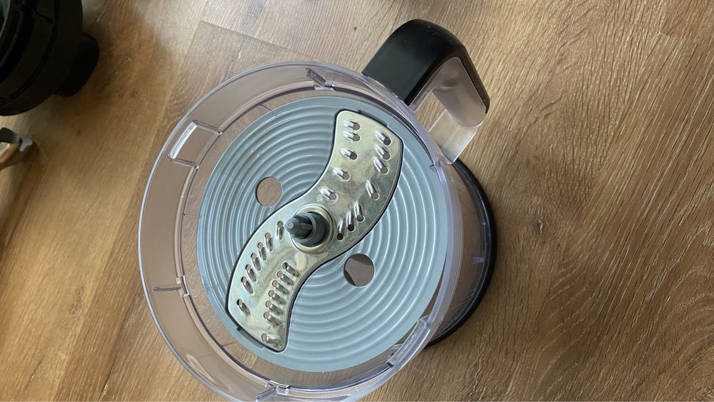 Погружной блендер Braun с функциями шинковки и измельчителем