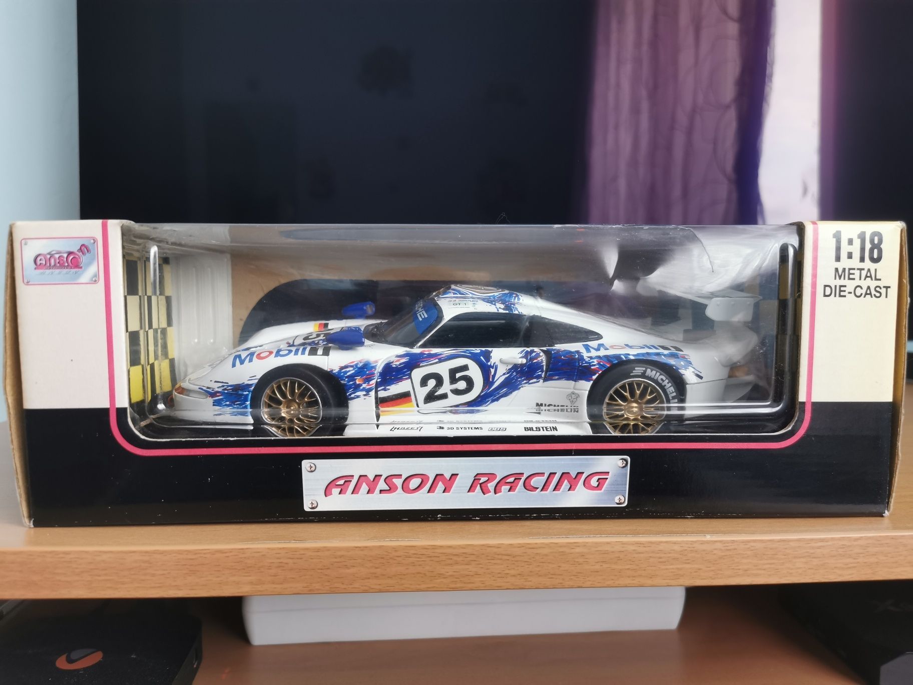 Porsche 911 Gt1 Anson Racing 1:18