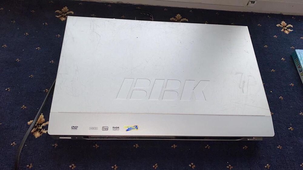 DVD плеер фирмы BBK в хорошем состоянии.