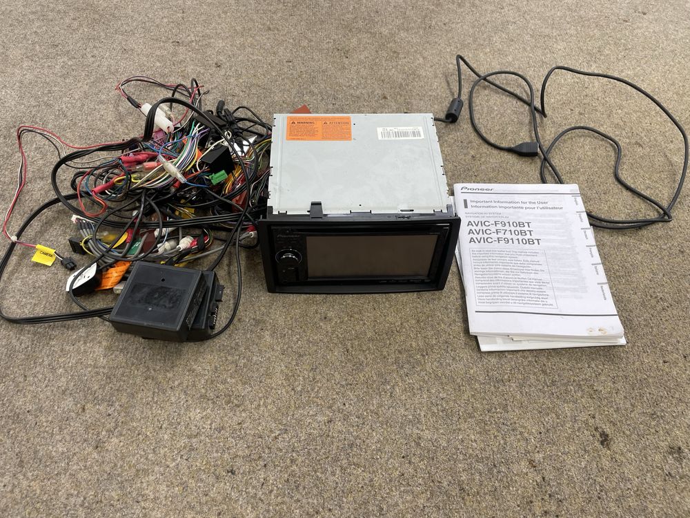 Pioneer AVIC-F910BT навигация двоен DIN