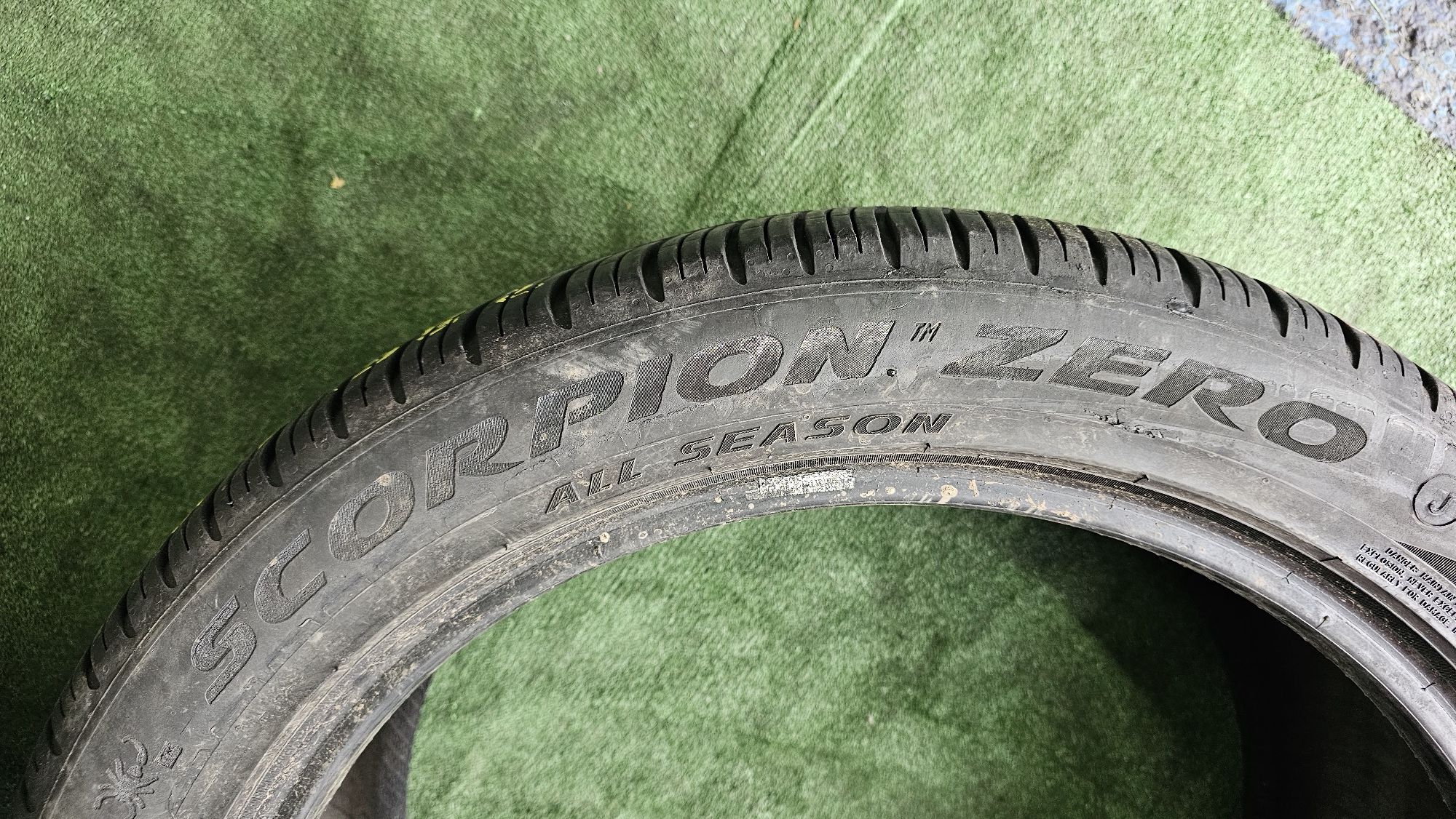 295 40 21 allseason pirelli