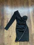Rochie superba pe un umar