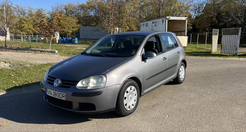 Volkswagen Golf 5, 2005, 1.6 Benzina