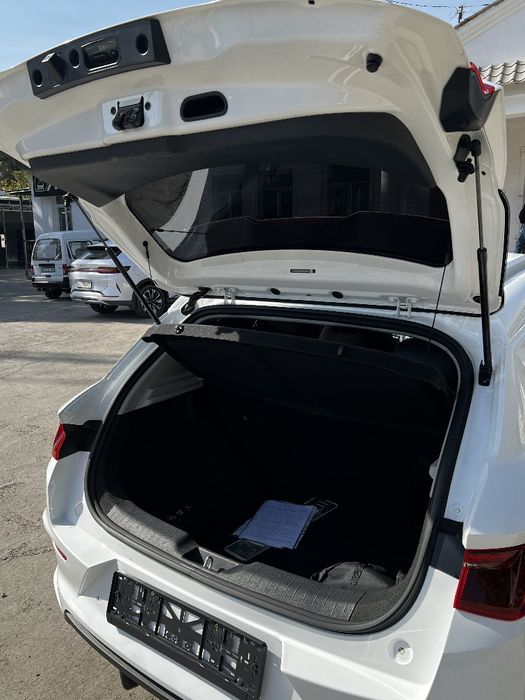 Byd e2 luxury сотилади