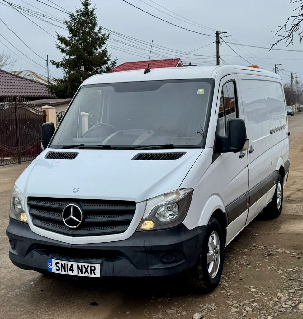 Dezmembrez Mercedes Sprinter euro 5/6 motor 2.2 CDI
