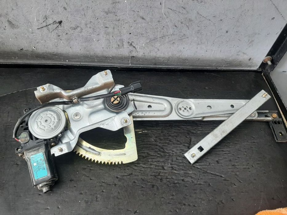 Macara cu motoras geam stanga spate kia sorento 1 jc xh602pa 834503e000