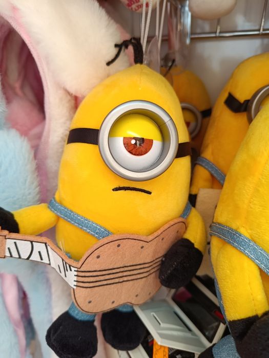 Плюшени играчки миниони 25см