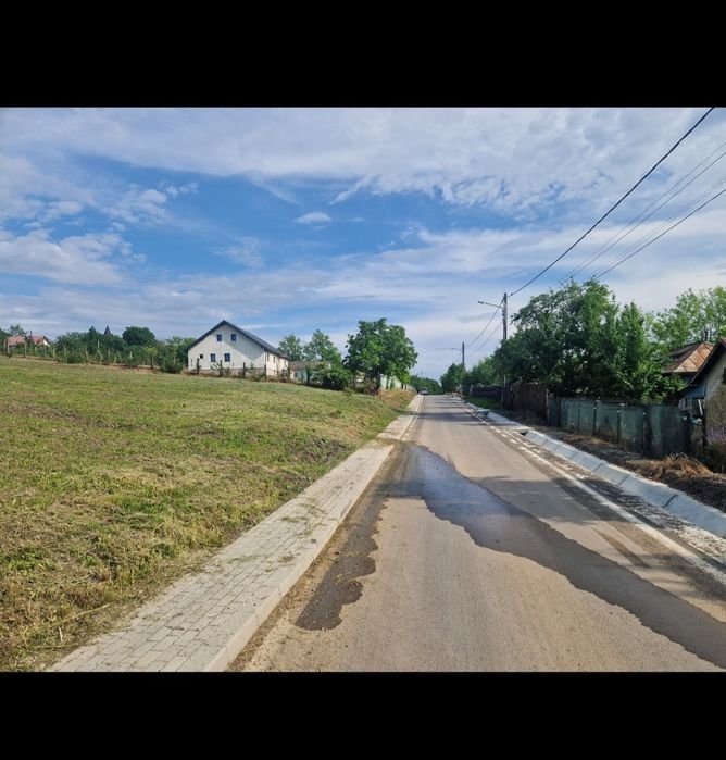 Teren intravilan 1000 mp sat ORZENI comuna HOLBOCA