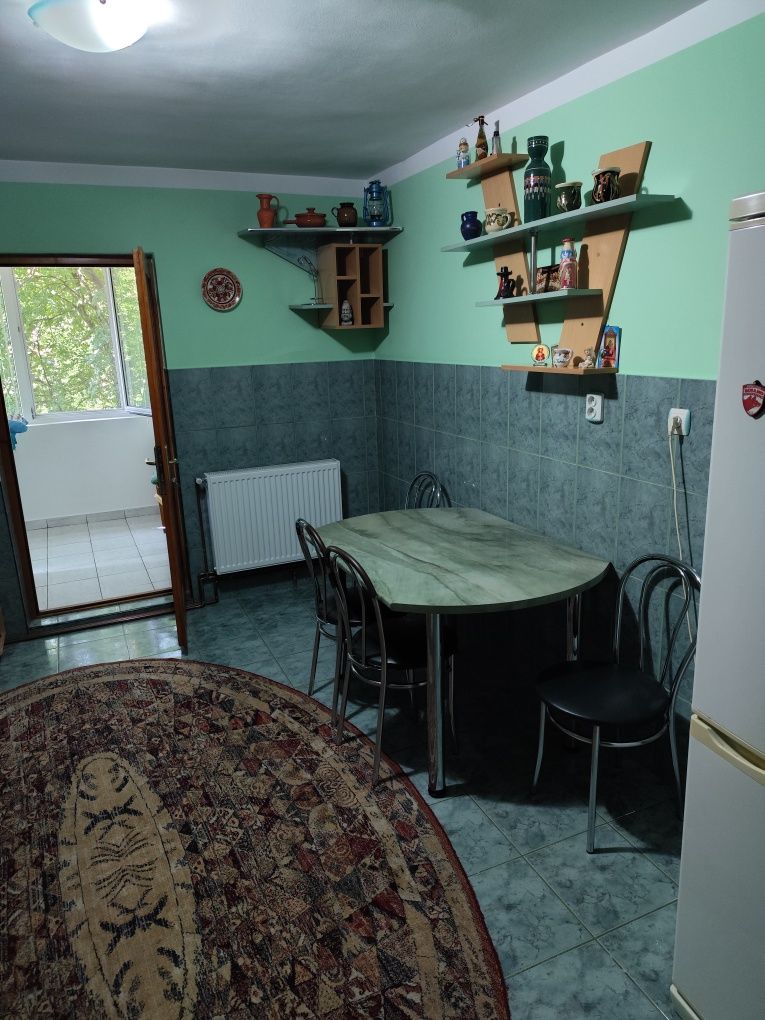 Apartament de închiriat