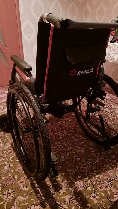 Инвалидная коляска