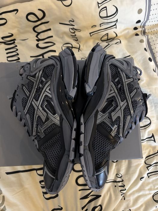 Balenciaga runner triple gray