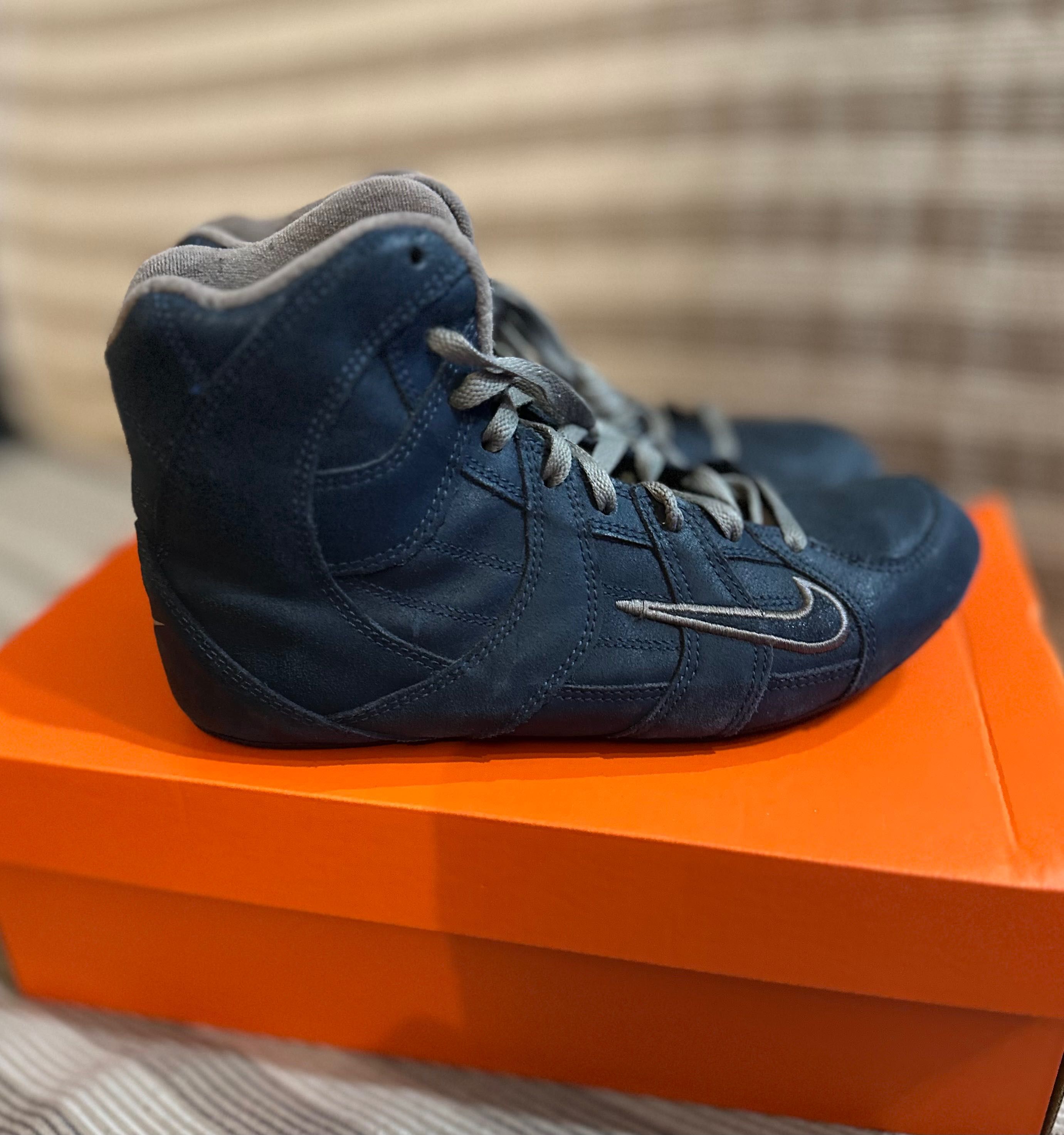 Обувки боти Nike