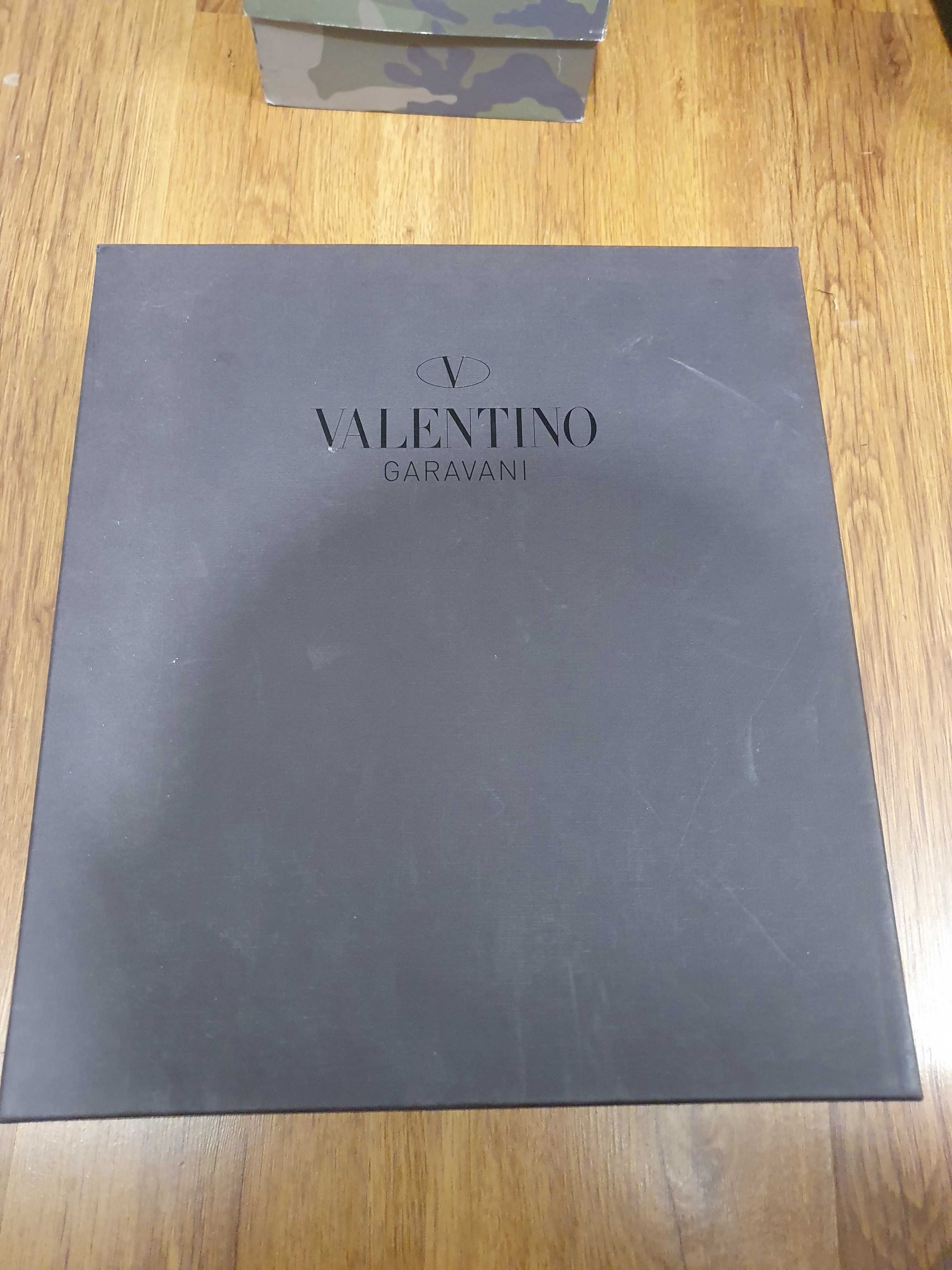 100% оригинални Valentino Garavani Climbers 46