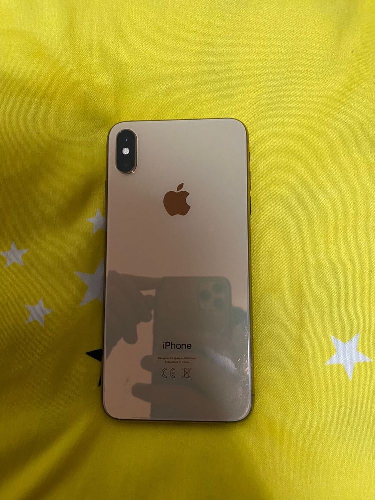 Iphone xs max gold